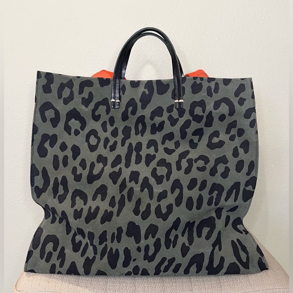 Clare V. Tote - Picture 2 of 11